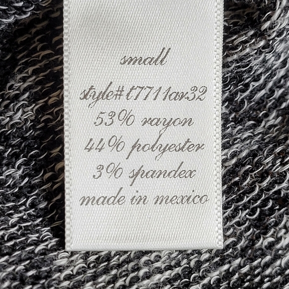 🌟 NWT FRANCESCA'S Gray Cowl Neck Sweater Lightweight Loose Fitting Size S Soft - Picture 6 of 6